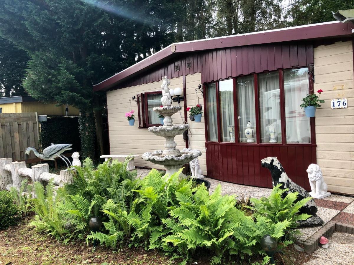 Retro Relax Resort Midden In Het Bos Op De Veluwe In 皮滕 外观 照片