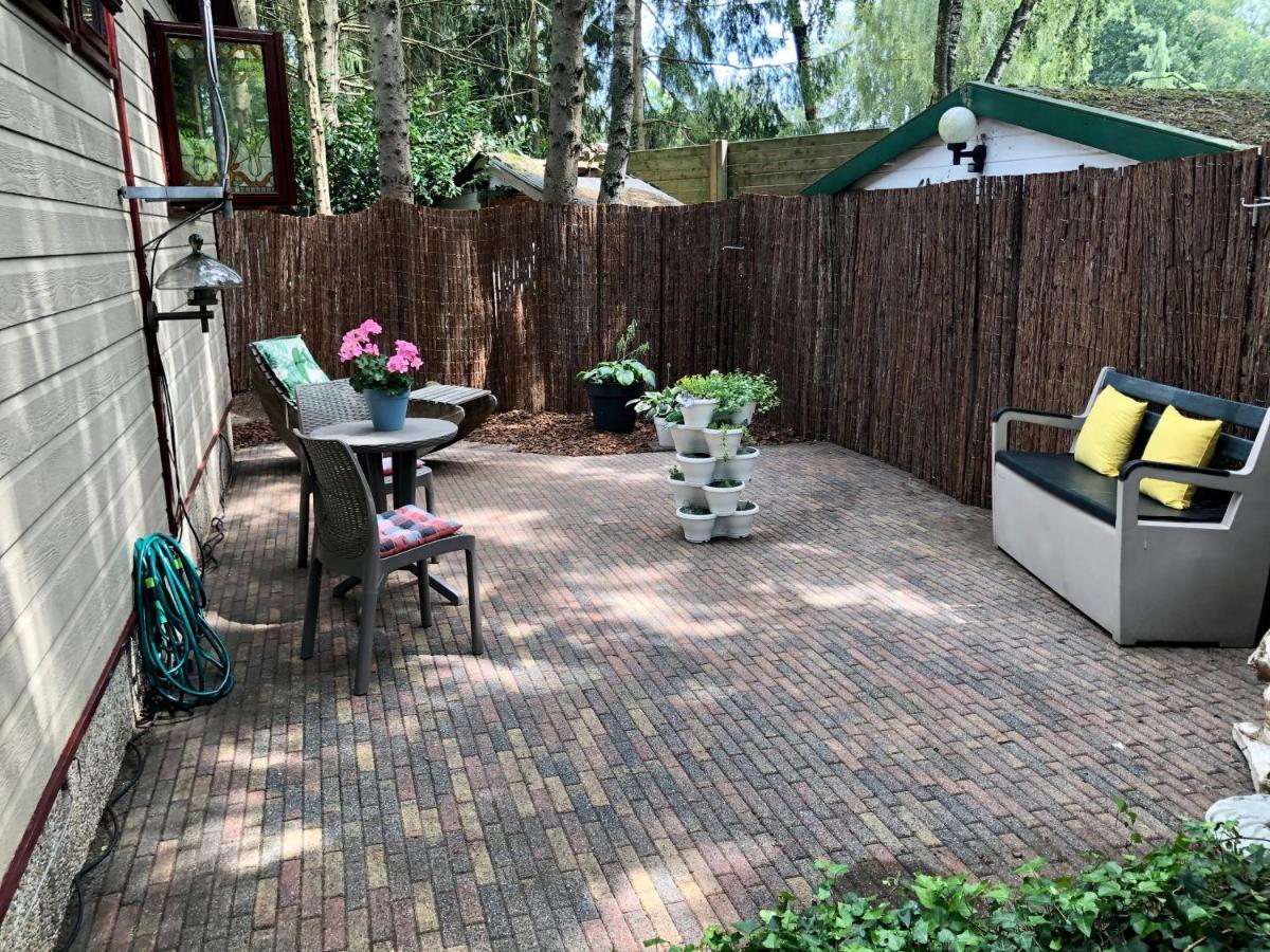 Retro Relax Resort Midden In Het Bos Op De Veluwe In 皮滕 外观 照片